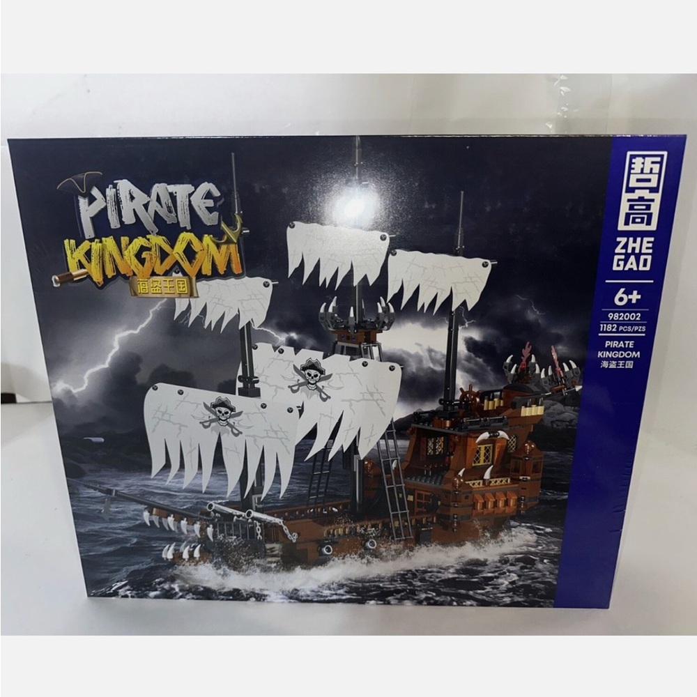 Pirates of the Caribbean Ghost Pirate Ship Building Blocks Toy Set BRAND NEW